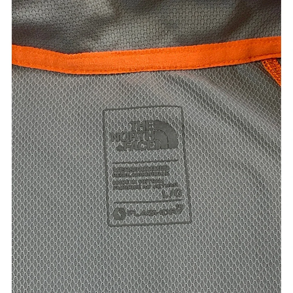 The North Face Mens Quarter Zip Long Sleeve FlashDry Athletic‎ Shirt L